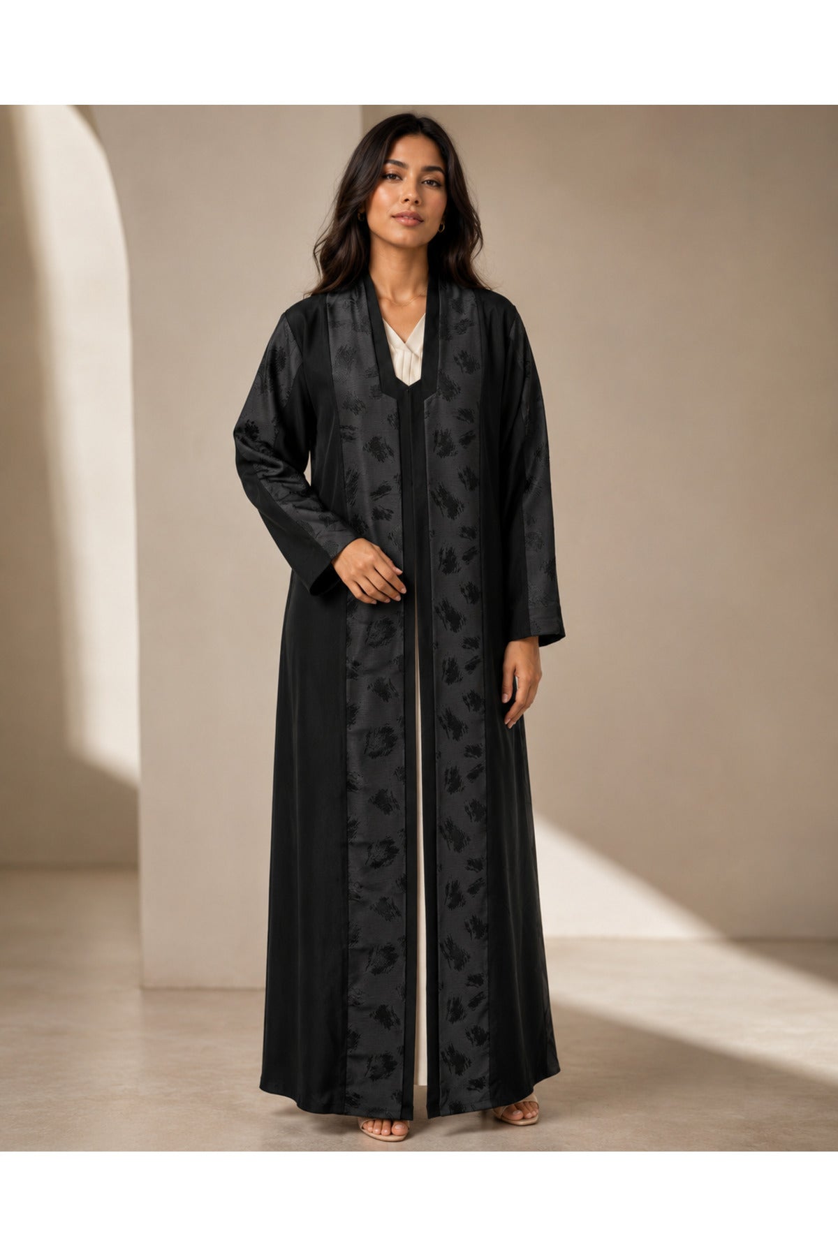 Black الصورة الرئيسية