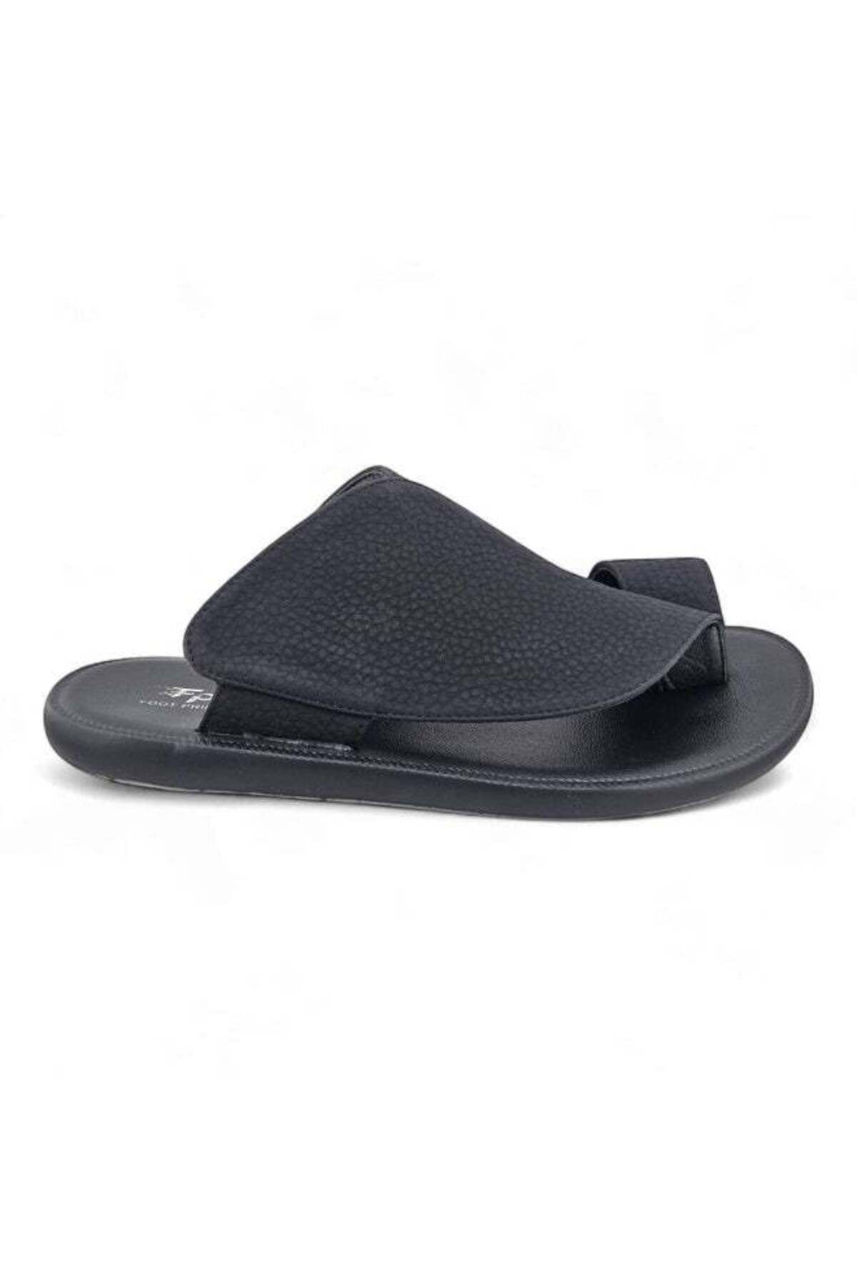 Black الصورة الرئيسية