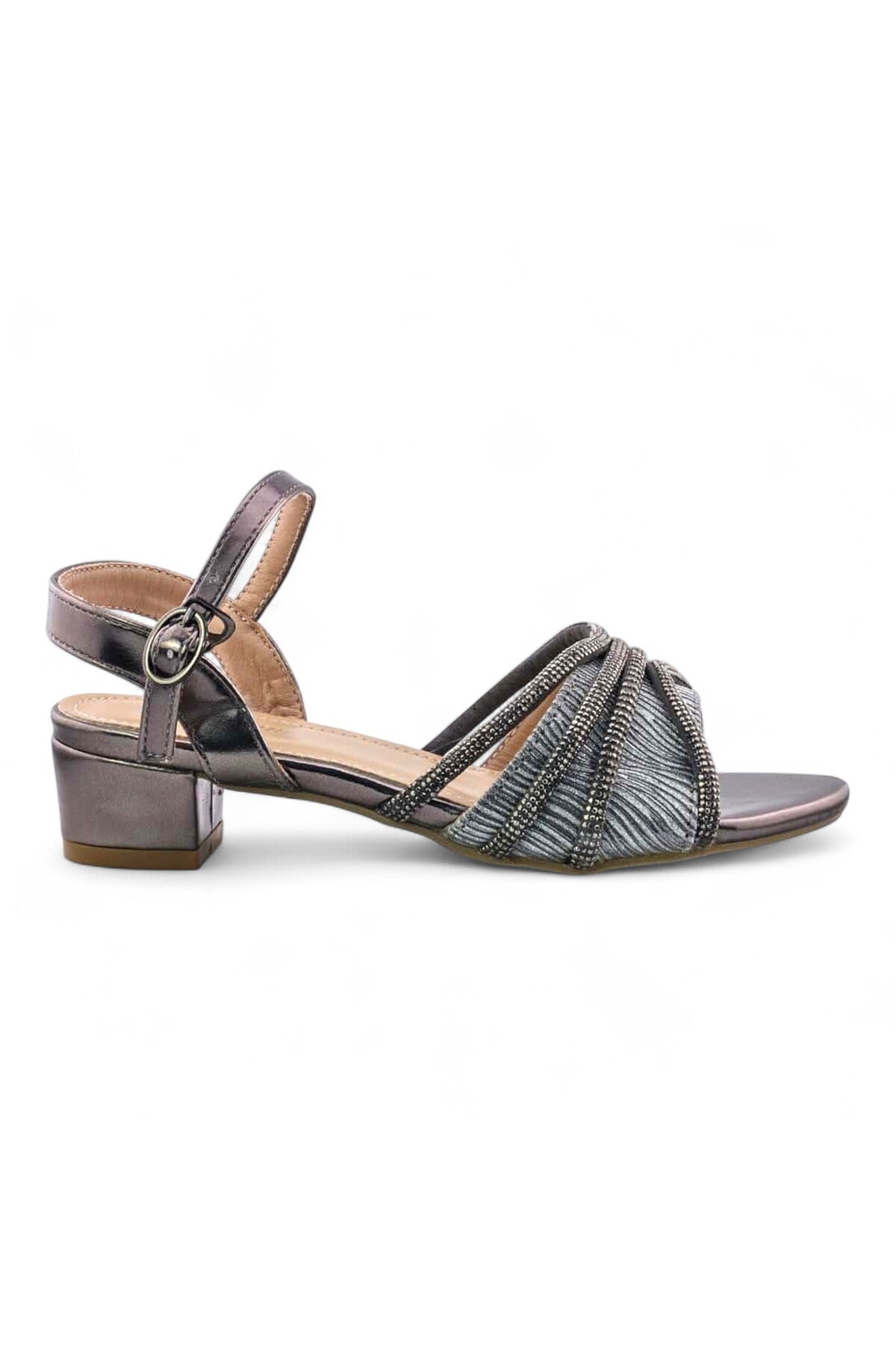 Gunmetal الصورة الرئيسية