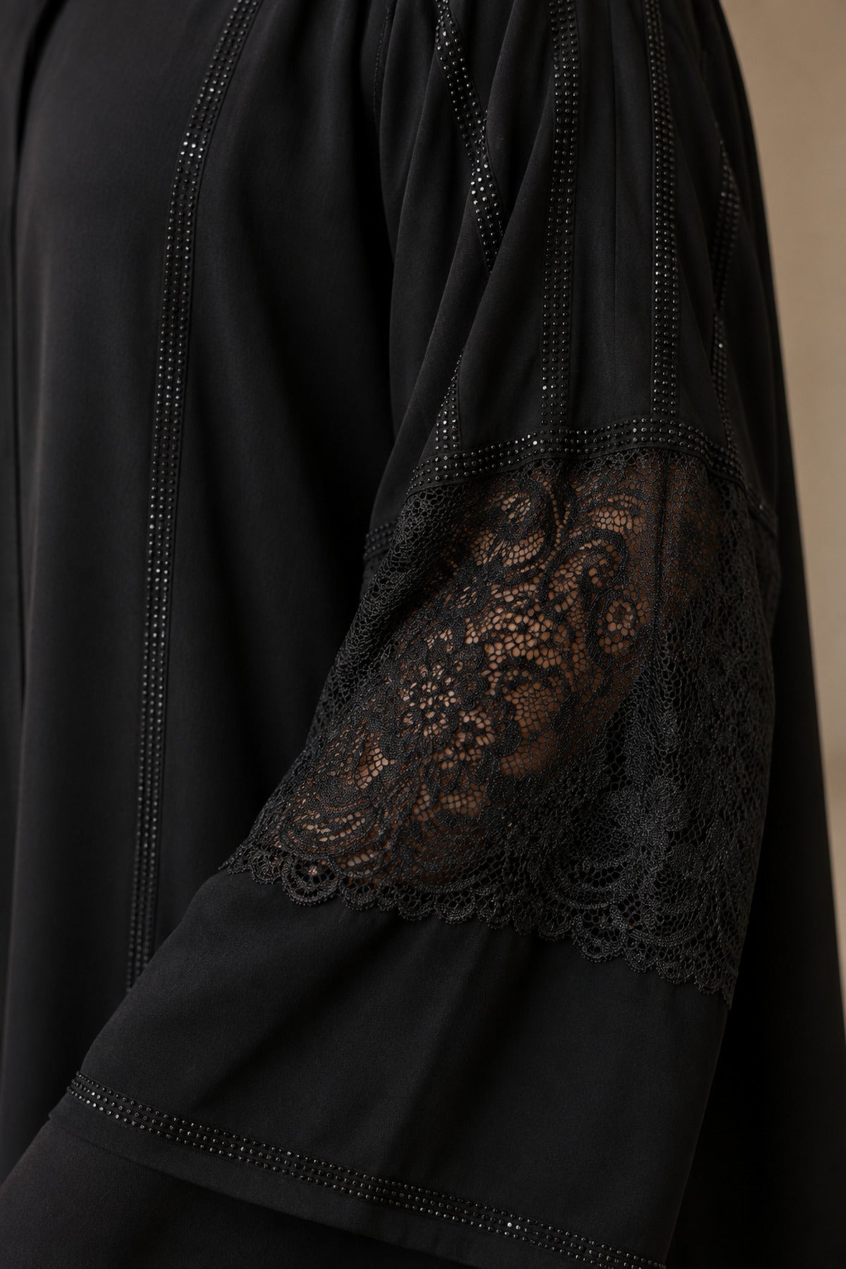 كافالي عباية بأكمام دانتيل | ABAYA-07 الصورة الثانوية
