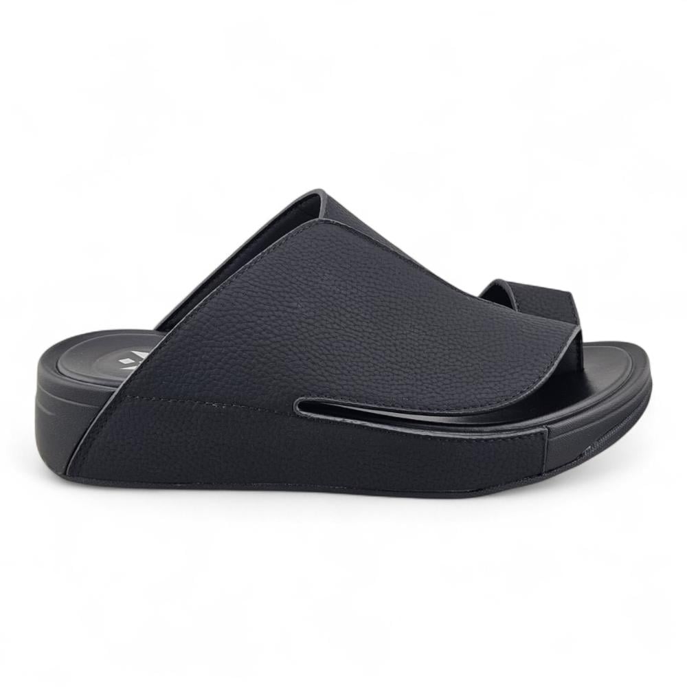 Black الصورة الرئيسية